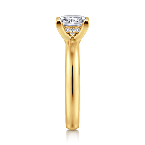 18K Yellow Gold Princess Cut Diamond Engagement Ring 18K Yellow Gold Princess Cut Diamond Engagement Ring