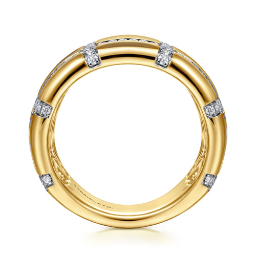 18K Yellow Gold Wide Band Ring with Checkered Diamond Pattern