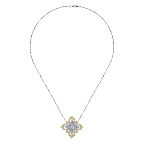 18K Yellow White Gold Pavé Diamond Floral Pendant Necklace 18K Yellow White Gold Pavé Diamond Floral Pendant Necklace