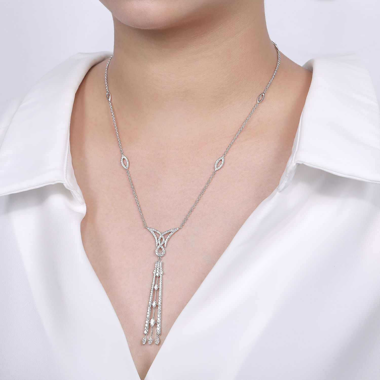 20 inch Art Deco Inspired 18K White Gold Diamond Pavé Pendant Necklace