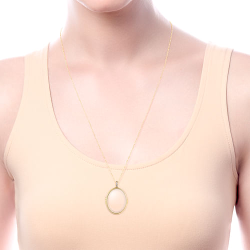 25 inch 14K Yellow Gold Oval Glass Front Locket Necklace