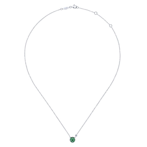 925 Sterling Silver Emerald Cluster And Diamond Pendant Necklace 