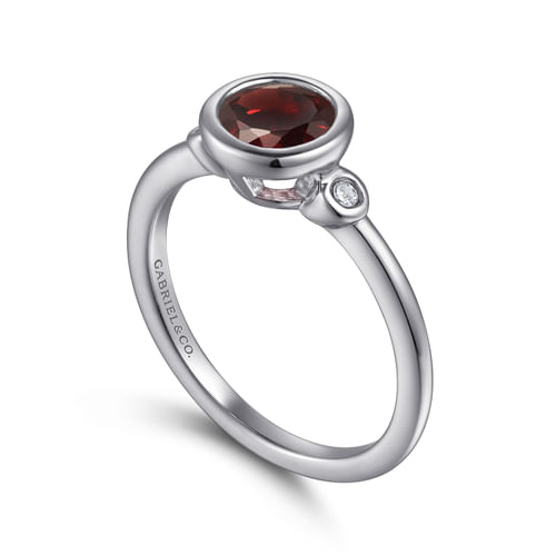 925 Sterling Silver Garnet and Diamond Ring