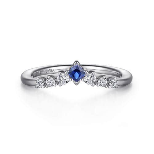 Curved 14K White Gold Corner Prong Princess Cut Sapphire and Prong Set Round Diamond Anniversary Band