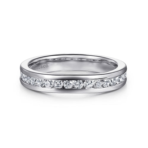 Curved 14K White Gold Diamond Wedding Band