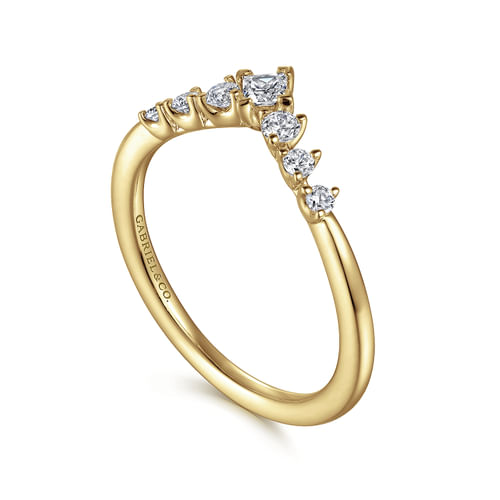 Curved 14K Yellow Gold Princess Cut and Round Diamond Anniversary Band
