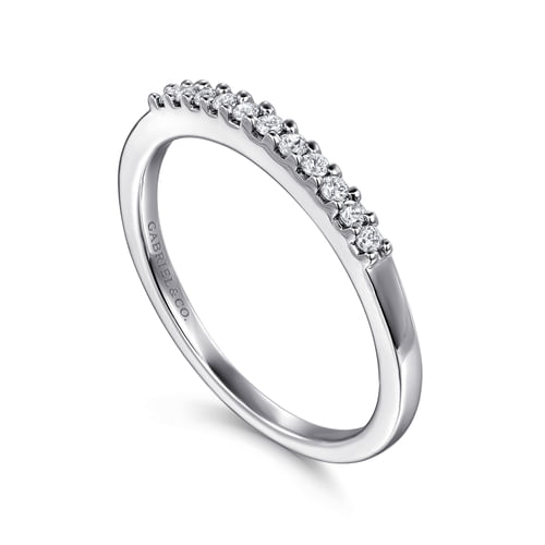 Platinum 11 Stone Shared Prong Diamond Wedding Band