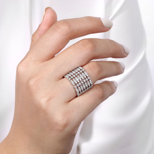 Platinum Diamond Ladies Ring