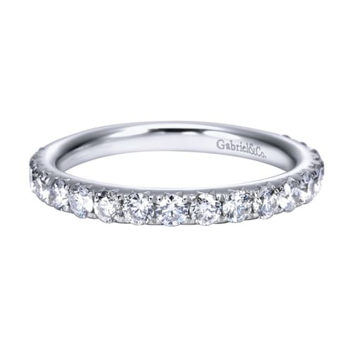 Platinum Fishtail Pavé Diamond Wedding Band