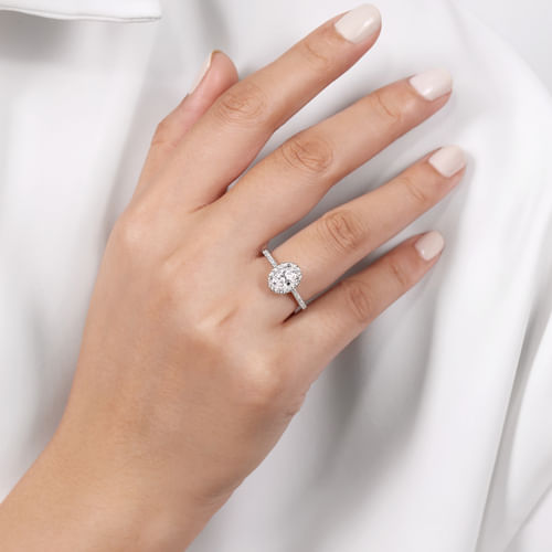 Platinum Oval Halo Diamond Engagement Ring