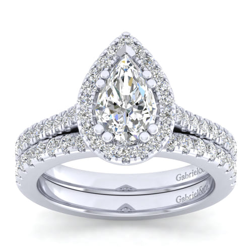 Platinum Pear Shape Halo Diamond Engagement Ring Platinum Pear Shape Halo Diamond Engagement Ring