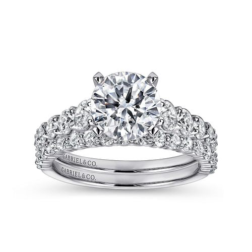 Platinum Round Diamond Engagement Ring