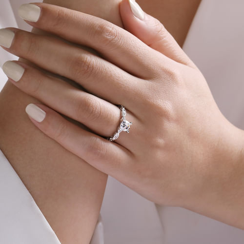Platinum Round Diamond Engagement Ring