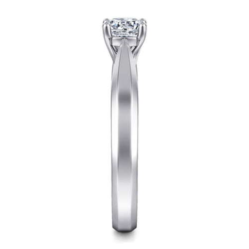 Platinum Round Diamond Engagement Ring