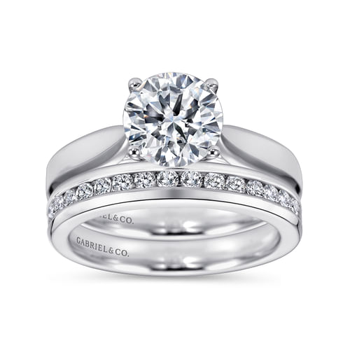 Platinum Round Diamond Engagement Ring