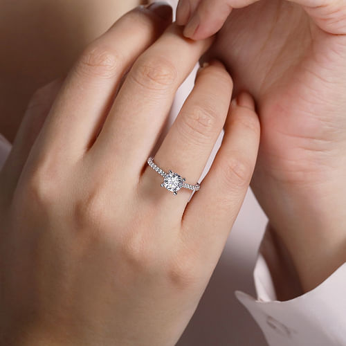 Platinum Round Diamond Engagement Ring