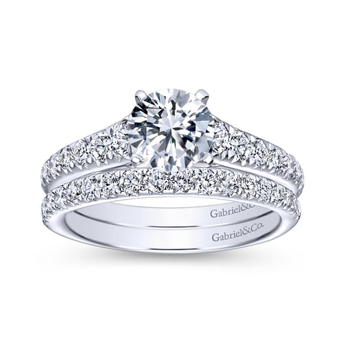 Platinum Round Diamond Engagement Ring