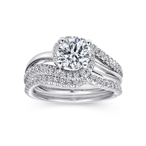 Platinum Round Halo Diamond Engagement Ring
