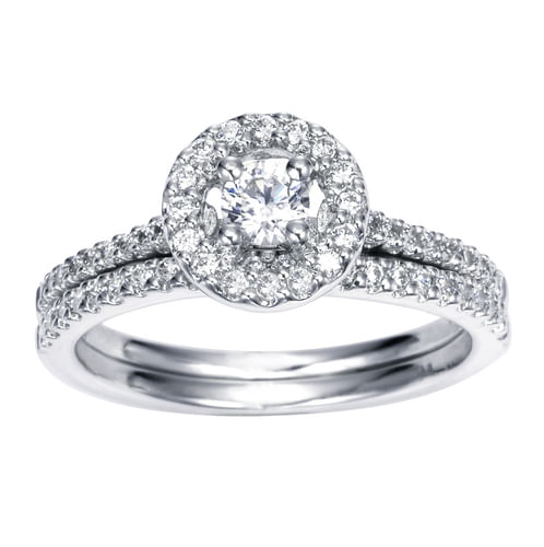 Platinum Round Halo Diamond Engagement Ring
