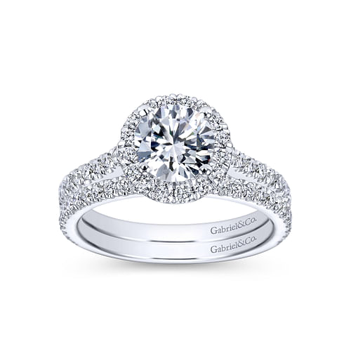 Platinum Round Halo Diamond Engagement Ring