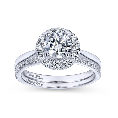 Platinum Round Halo Diamond Engagement Ring