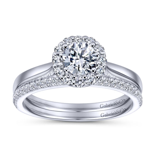 Platinum Round Halo Diamond Engagement Ring