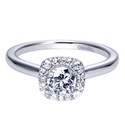 Platinum Round Halo Diamond Engagement Ring