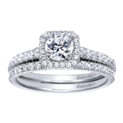 Platinum Round Halo Diamond Engagement Ring Platinum Round Halo Diamond Engagement Ring