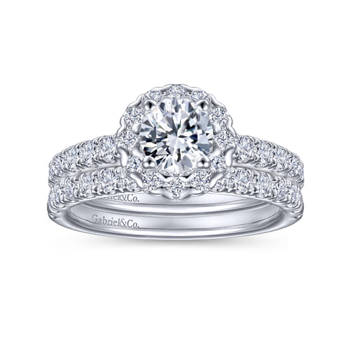 Platinum Round Halo Diamond Engagement Ring