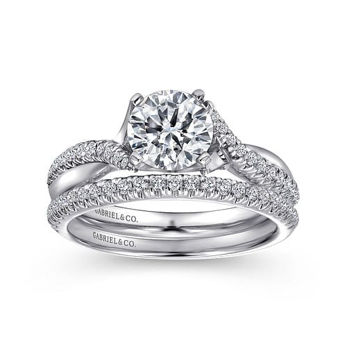 Platinum Round Twisted Diamond Engagement Ring