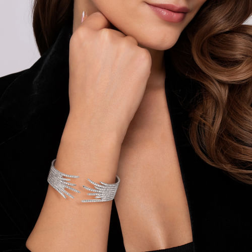 Split 18K White Gold Fan Diamond Bangle