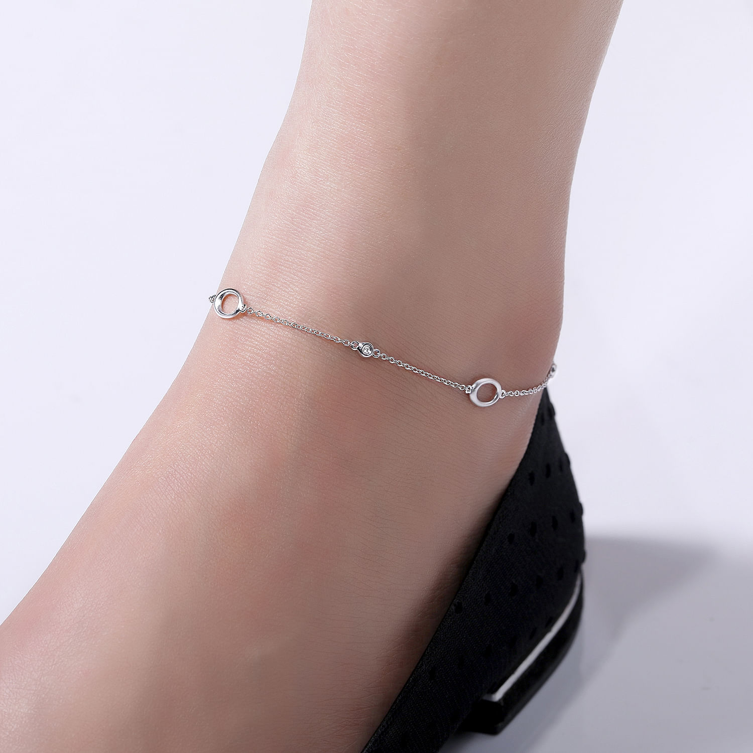 Sterling Silver Chain Ankle Bracelet with Oval Links and White Sapphire Stations