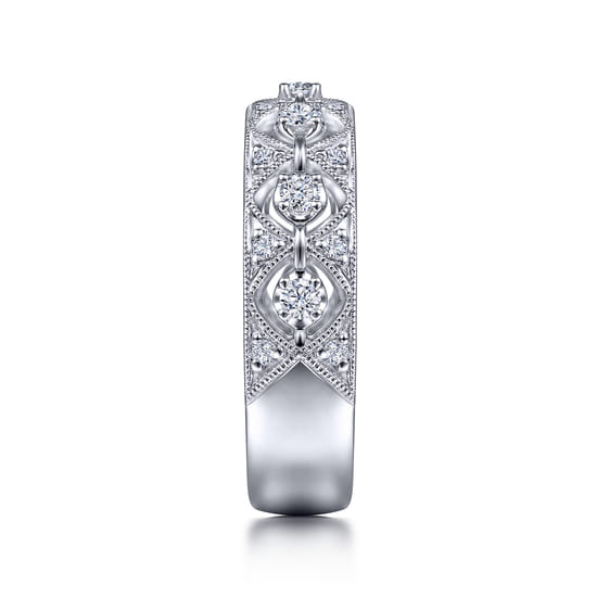 Vintage 14K White Gold Diamond Ring angle 4