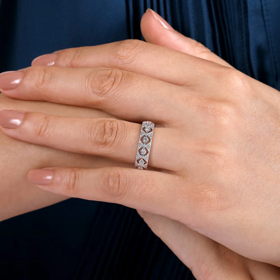 Vintage 14K White Gold Diamond Ring angle 5