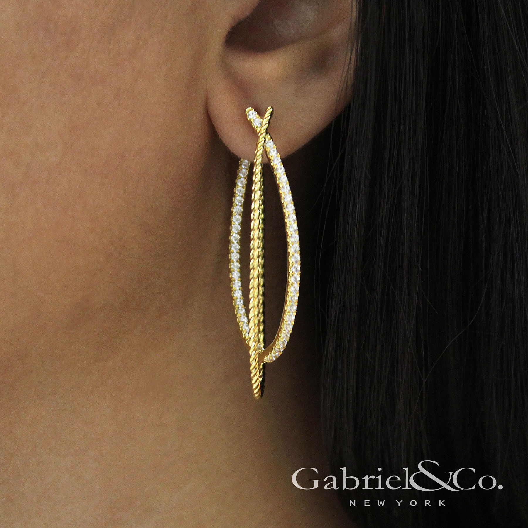14K Yellow Gold Intricate Twisted Oval 45mm Diamond Hoop Earrings angle 