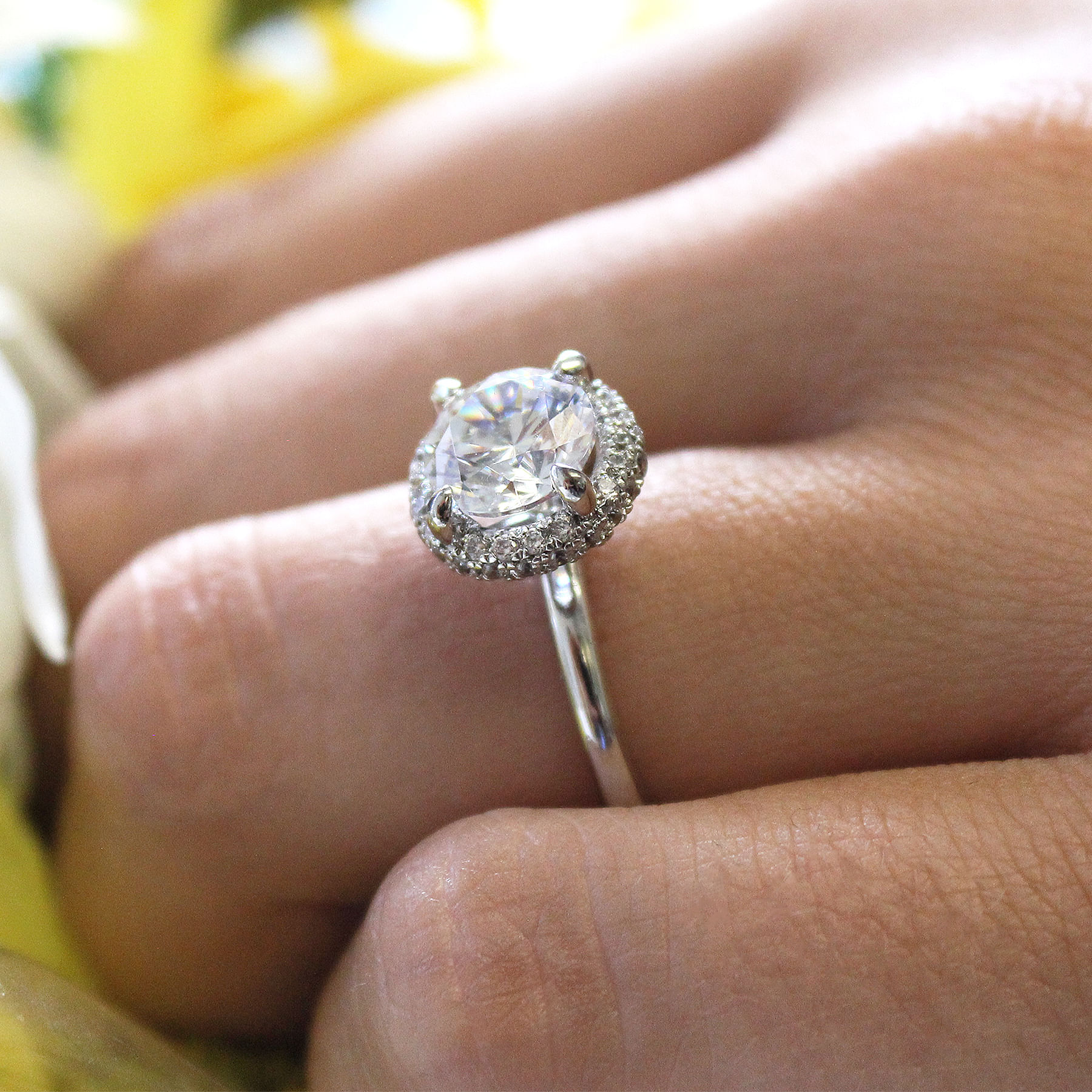 18K White Gold Round Halo Diamond Engagement Ring angle 