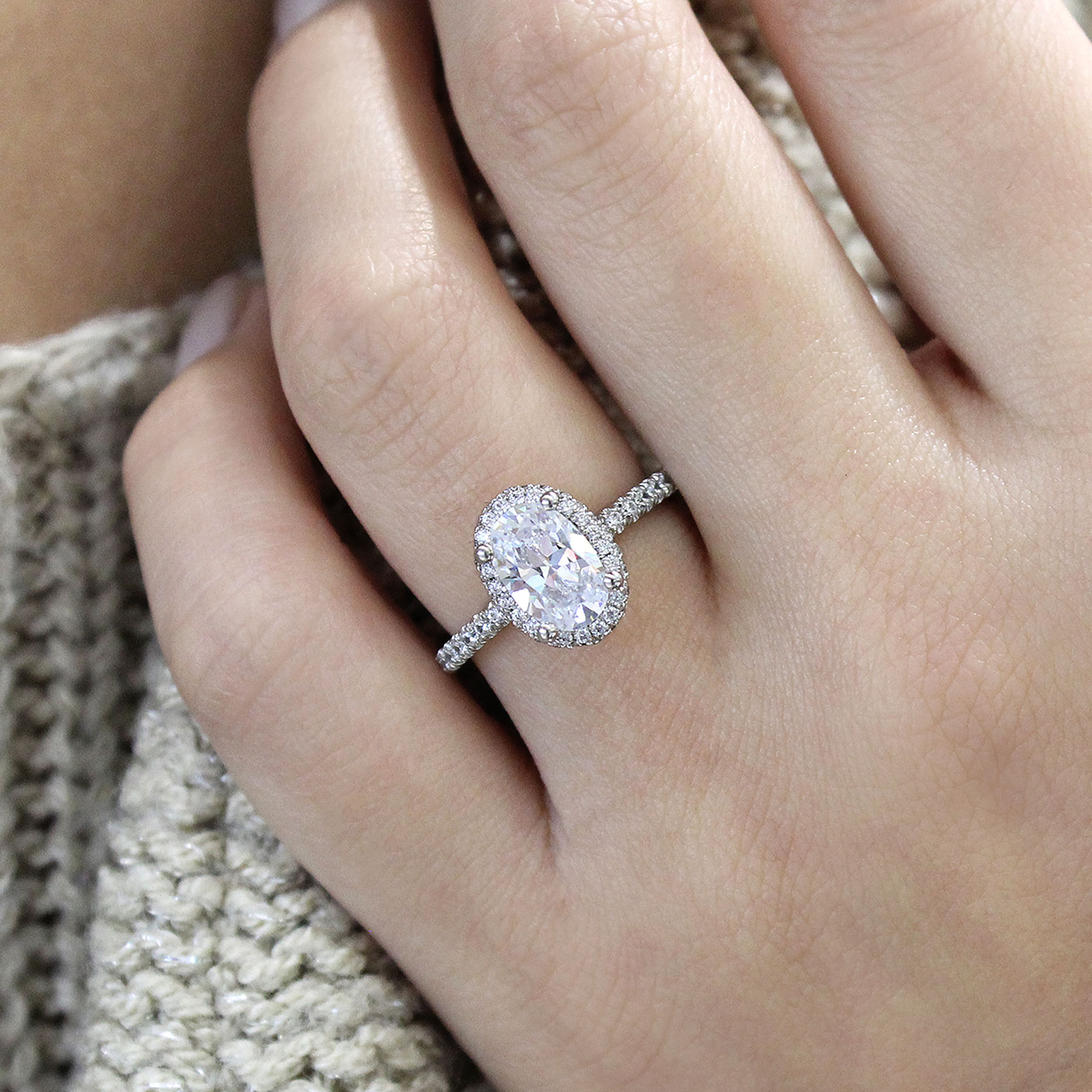 18K White Gold Oval Halo Diamond Engagement Ring angle 