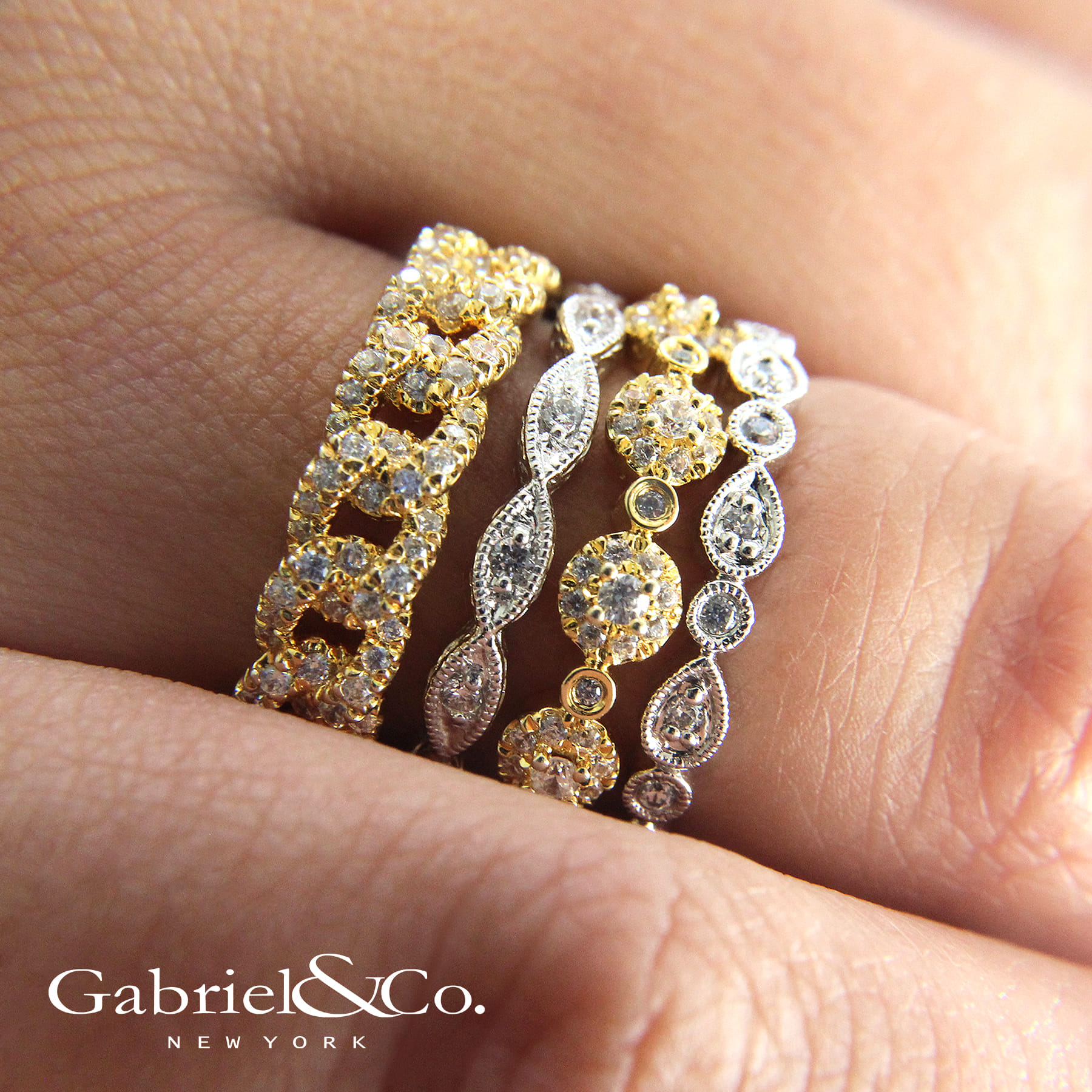 14K White Gold Diamond Bujukan Marquise Station Ring