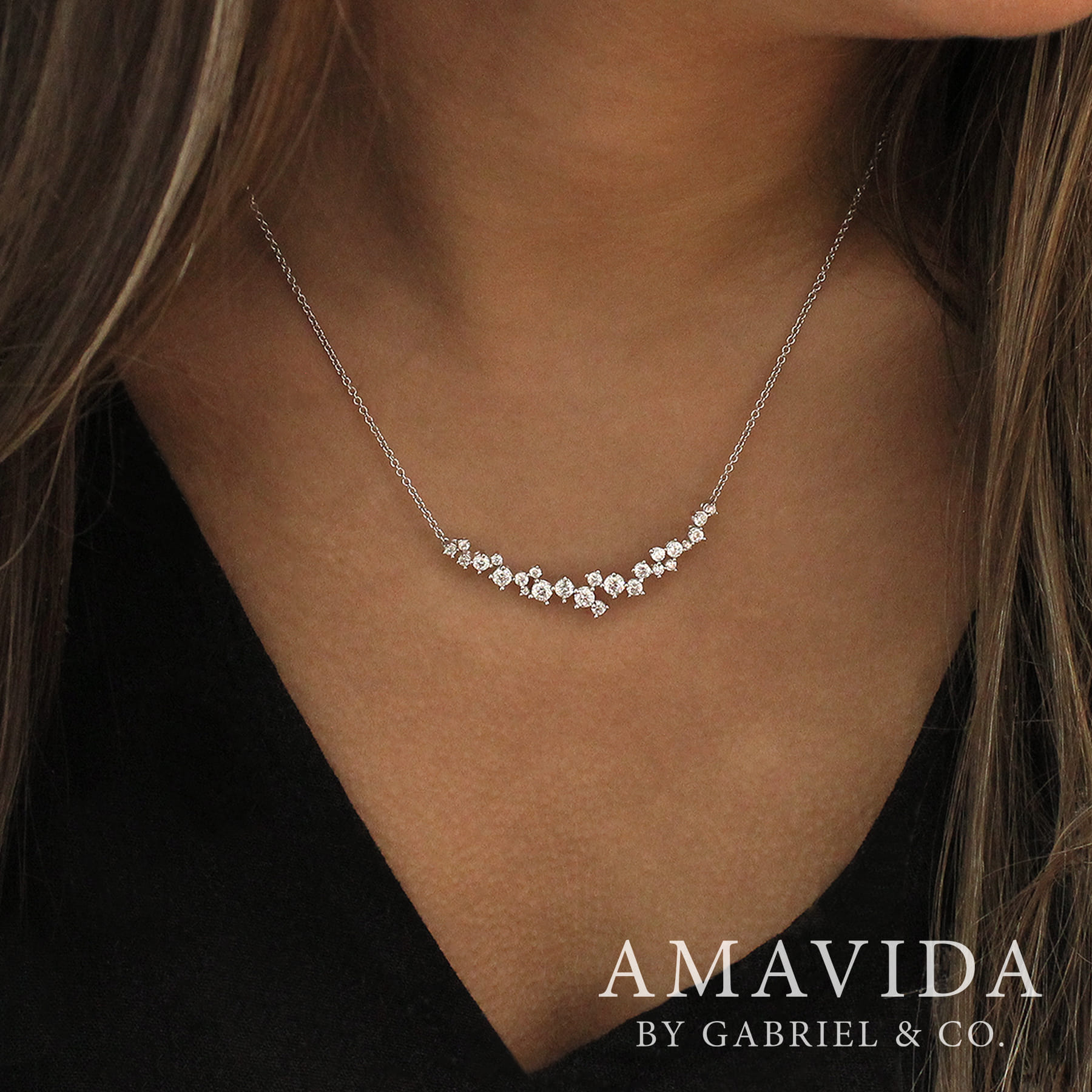 18K White Gold Diamond Cluster Curved Bar Necklace