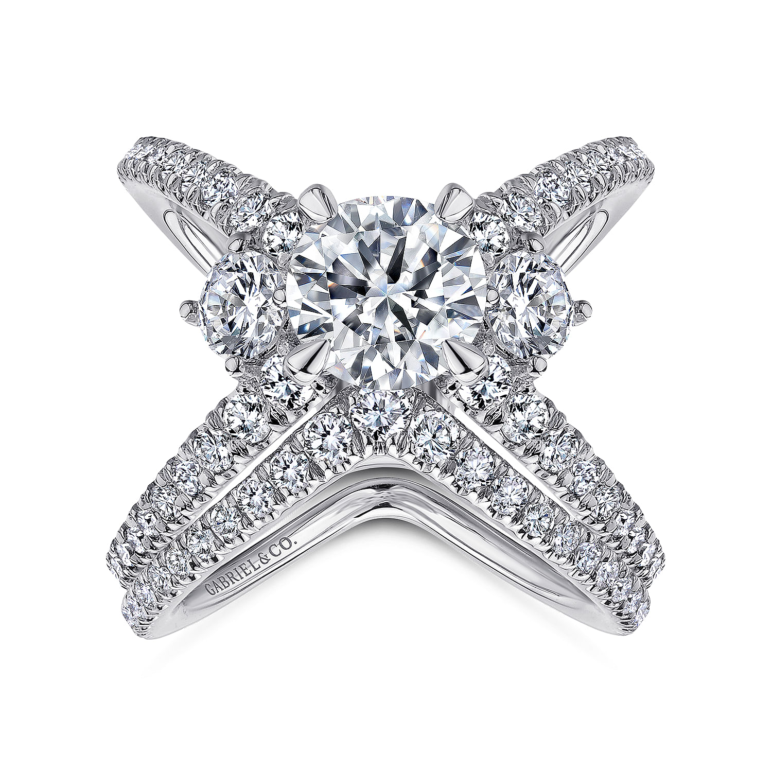 18k White Gold Diamond 3 Stones Engagement Ring angle 4 18k White Gold Diamond 3 Stones Engagement Ring angle 4