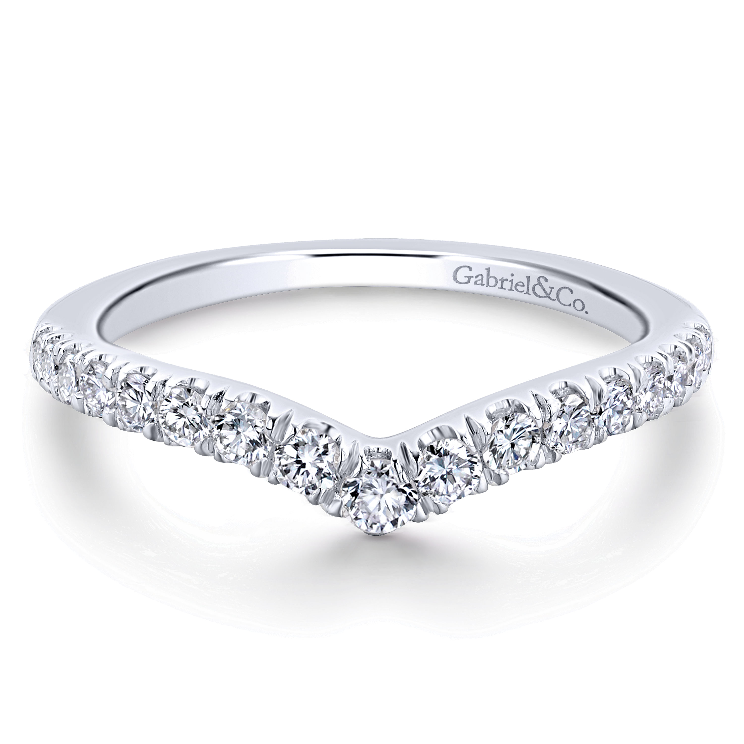 18k White Gold Diamond Curved 18k White Gold Diamond Curved