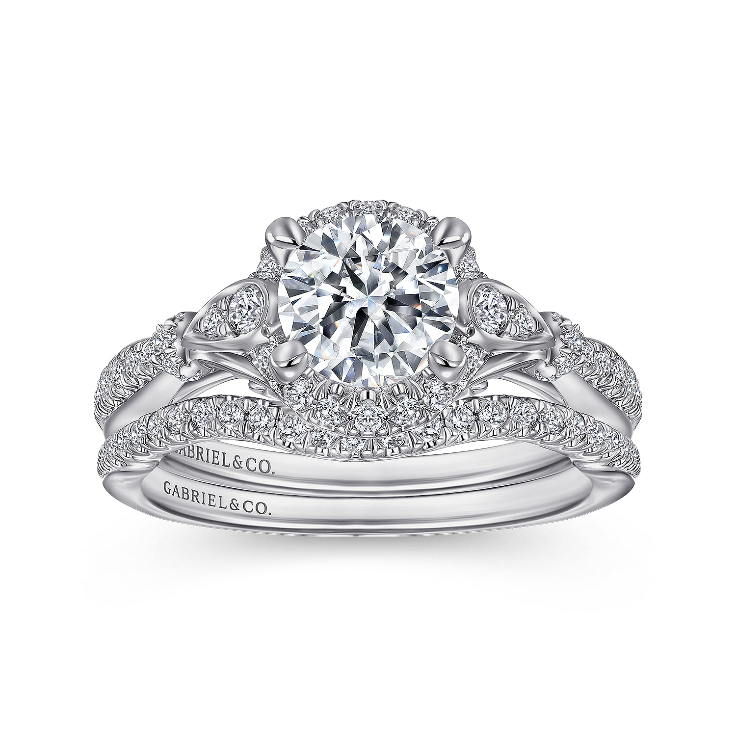 18k White Gold Diamond Halo Engagement Ring angle 4 18k White Gold Diamond Halo Engagement Ring angle 4