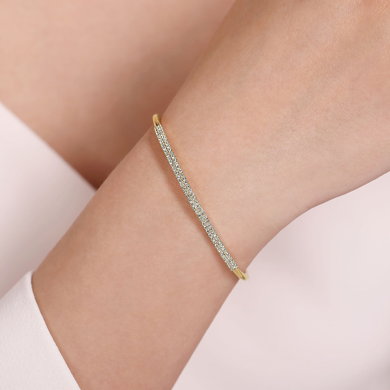 Double Hook Bangle, Diamond 9ct Yellow Gold, 96g