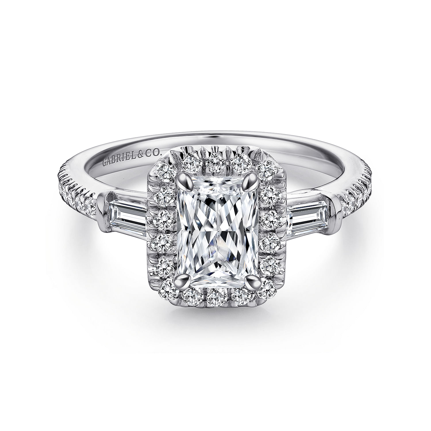 Platinum ring clearance with three diamonds