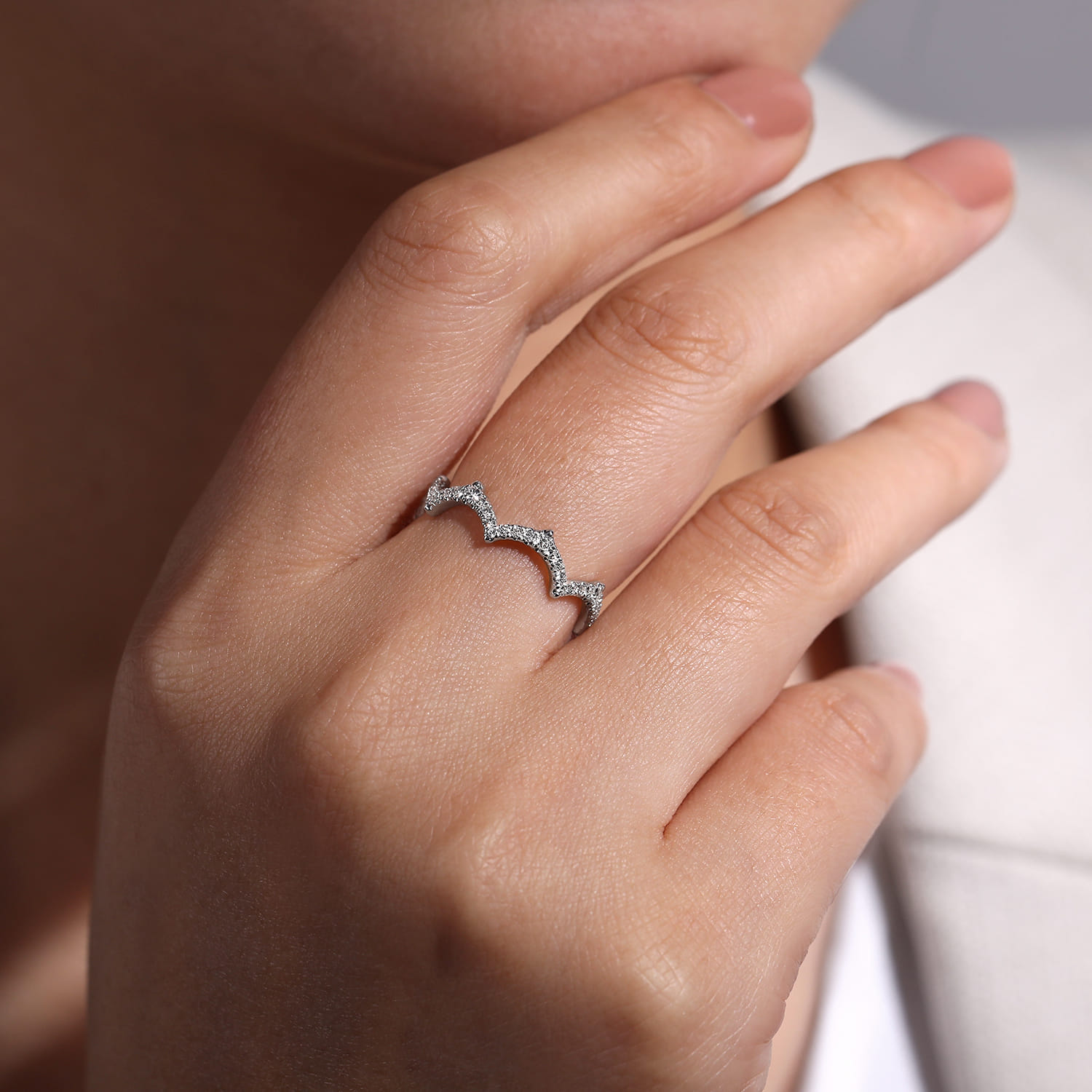 14K White Gold Scalloped Pavé Diamond Stackable Ring