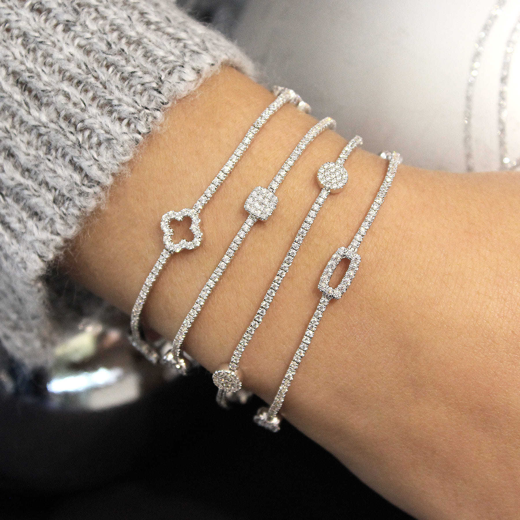 14K White Gold Diamond Tennis Bracelet with Clover Stations